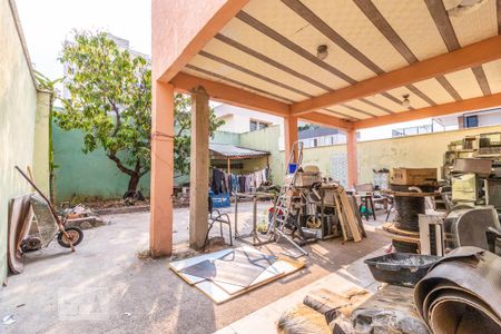 Casa à venda com 320m², 5 quartos e 1 vaga Casa à venda com 320m², 5 quartos e 1 vagaÁrea externa