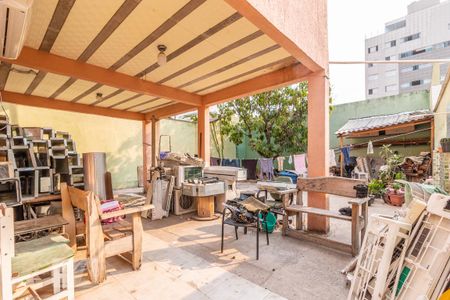 Casa à venda com 320m², 5 quartos e 1 vaga Casa à venda com 320m², 5 quartos e 1 vagaÁrea externa