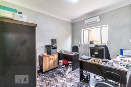 Casa à venda com 320m², 5 quartos e 1 vaga Casa à venda com 320m², 5 quartos e 1 vagaQuarto 2