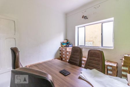 Casa à venda com 320m², 5 quartos e 1 vaga Casa à venda com 320m², 5 quartos e 1 vagaQuarto 3