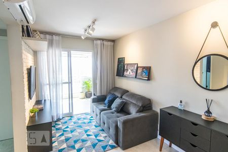 Sala de apartamento para alugar com 1 quarto, 49m² em Vila Bertioga, São Paulo
