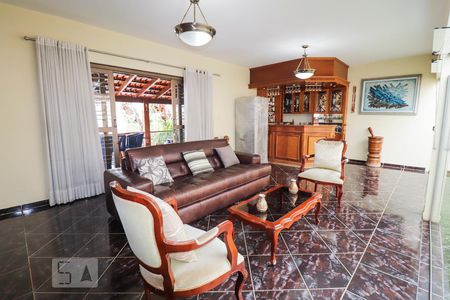 Sala de casa para alugar com 3 quartos, 400m² em Setor Oeste, Goiânia