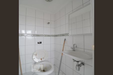 Apartamento para alugar com 65m², 2 quartos e sem vagaBanheiro de Serviço