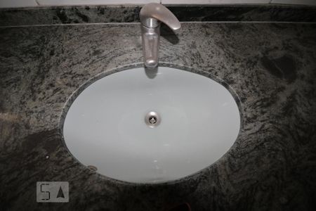 Apartamento para alugar com 65m², 2 quartos e sem vagaBanheiro - pia