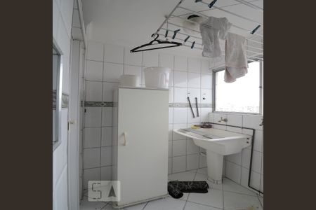 Apartamento para alugar com 65m², 2 quartos e sem vagaArea de serviço