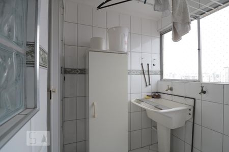 Apartamento para alugar com 65m², 2 quartos e sem vagaArea de serviço