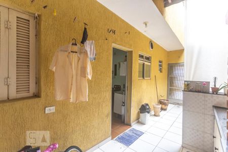 Casa à venda com 150m², 5 quartos e 2 vagasQuintal e área de serviço