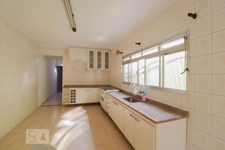 Casa à venda com 186m², 3 quartos e 2 vagas Casa à venda com 186m², 3 quartos e 2 vagasCozinha