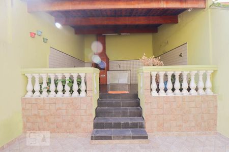 Casa à venda com 186m², 3 quartos e 2 vagas Casa à venda com 186m², 3 quartos e 2 vagasEspaço Gourmet