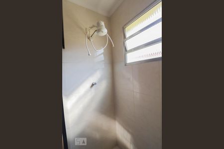Casa à venda com 186m², 3 quartos e 2 vagas Casa à venda com 186m², 3 quartos e 2 vagasBanheiro