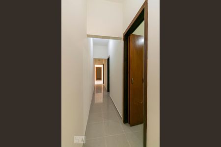 Corredor de casa à venda com 3 quartos, 150m² em Penha de França, São Paulo