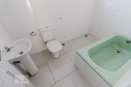 Casa para alugar com 168m², 4 quartos e 1 vagaBanheiro 2