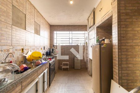 Casa à venda com 210m², 4 quartos e 2 vagas Casa à venda com 210m², 4 quartos e 2 vagasCozinha