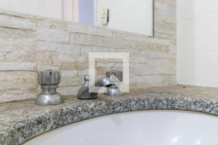 Casa à venda com 210m², 4 quartos e 2 vagas Casa à venda com 210m², 4 quartos e 2 vagasBanheiro