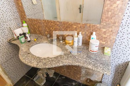 Casa à venda com 210m², 4 quartos e 2 vagas Casa à venda com 210m², 4 quartos e 2 vagasBanheiro Quarto 2