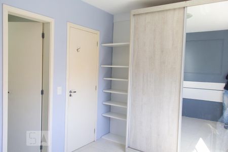 Suíte 1 de apartamento para alugar com 3 quartos, 70m² em Teresópolis, Porto Alegre