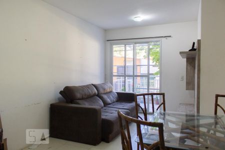 Sala de apartamento para alugar com 3 quartos, 70m² em Teresópolis, Porto Alegre