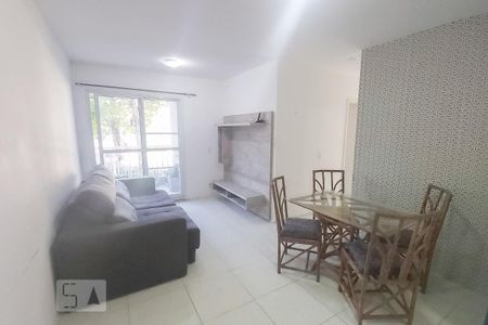 Sala de apartamento para alugar com 3 quartos, 70m² em Teresópolis, Porto Alegre