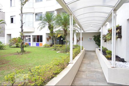 Apartamento à venda com 56m², 2 quartos e 1 vagaÁrea comum - passarela da portaria para o bloco