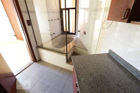 Apartamento para alugar com 148m², 4 quartos e 2 vagas Apartamento para alugar com 148m², 4 quartos e 2 vagasBanheiro suite 2