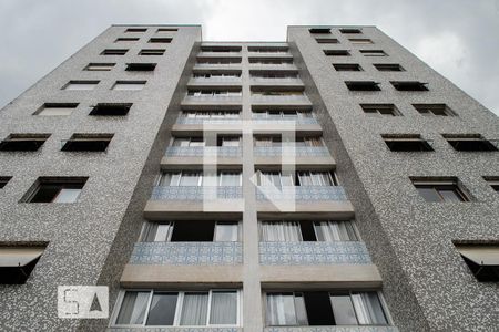 Apartamento para alugar com 75m², 2 quartos e 1 vaga Apartamento para alugar com 75m², 2 quartos e 1 vagaFachada