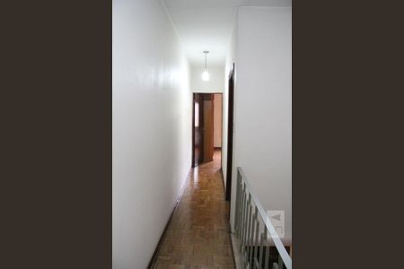 Casa à venda com 150m², 5 quartos e 3 vagasCorredor