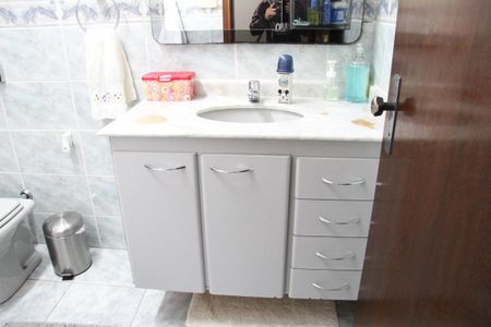 Casa à venda com 150m², 5 quartos e 3 vagasBanheiro