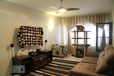 Casa à venda com 150m², 5 quartos e 3 vagasSala parte de baixo