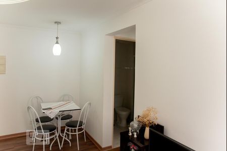 Sala de apartamento para alugar com 2 quartos, 43m² em Vila Talarico, São Paulo
