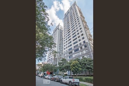 Apartamento para alugar com 72m², 2 quartos e 1 vaga Apartamento para alugar com 72m², 2 quartos e 1 vagaFachada
