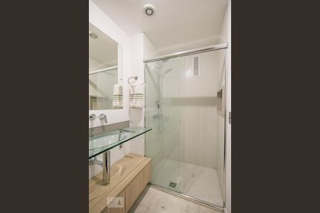 Apartamento para alugar com 72m², 2 quartos e 1 vaga Apartamento para alugar com 72m², 2 quartos e 1 vagaBanheiro
