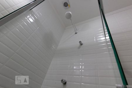 Apartamento para alugar com 41m², 2 quartos e sem vaga Apartamento para alugar com 41m², 2 quartos e sem vagaChuveiro