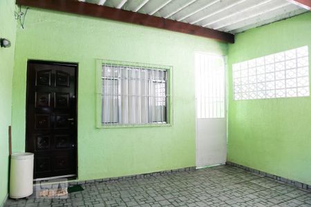 Casa à venda com 107m², 4 quartos e 2 vagasGaragem