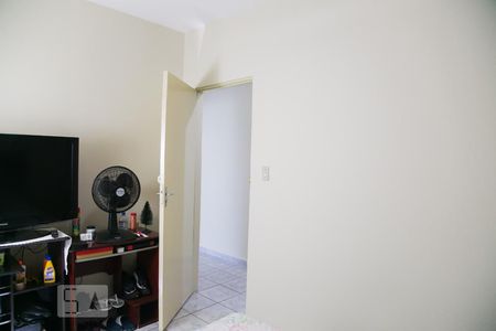 Casa à venda com 107m², 4 quartos e 2 vagasQuarto 2