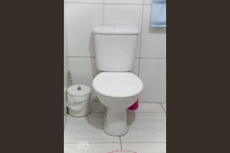 Casa à venda com 107m², 4 quartos e 2 vagasBanheiro 3