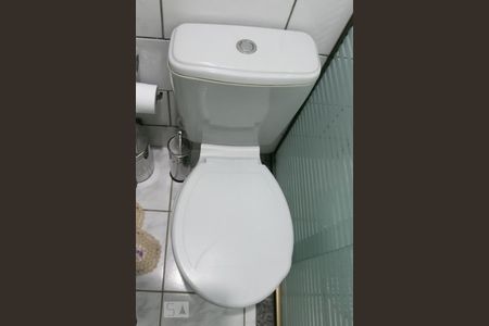 Casa à venda com 107m², 4 quartos e 2 vagasDetalhe banheiro 2