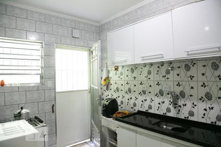 Casa à venda com 107m², 4 quartos e 2 vagasCozinha