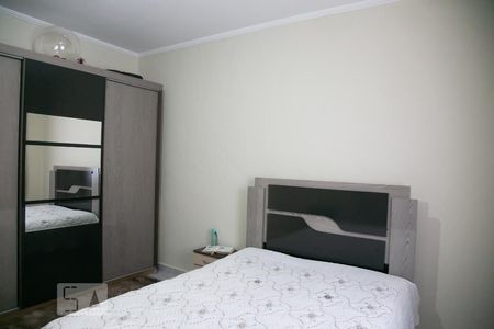 Casa à venda com 107m², 4 quartos e 2 vagasQuarto 1