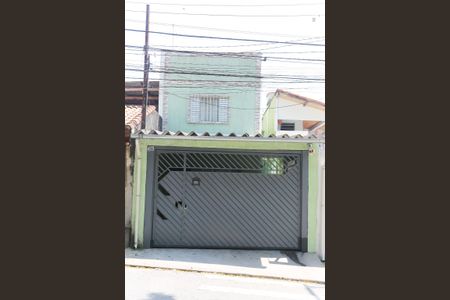 Casa à venda com 107m², 4 quartos e 2 vagasFachada