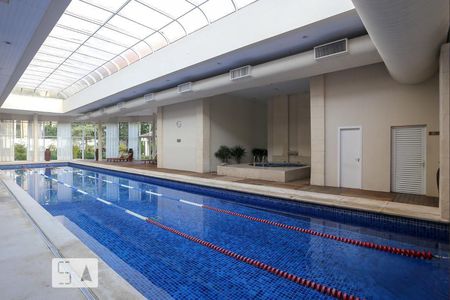 Apartamento à venda com 187m², 2 quartos e 2 vagasÁrea comum - Piscina Coberta