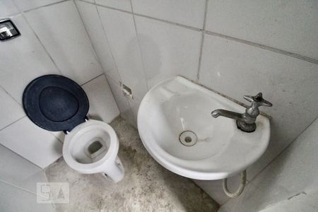 Casa à venda com 140m², 3 quartos e sem vaga Casa à venda com 140m², 3 quartos e sem vagaBanheiro de Serviço