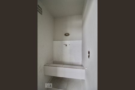 Casa à venda com 140m², 3 quartos e sem vaga Casa à venda com 140m², 3 quartos e sem vagaLavanderia 2