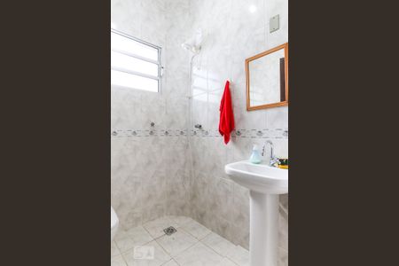 Casa para alugar com 90m², 2 quartos e 4 vagasBanheiro Social