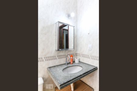 Casa para alugar com 90m², 2 quartos e 4 vagasBanheiro