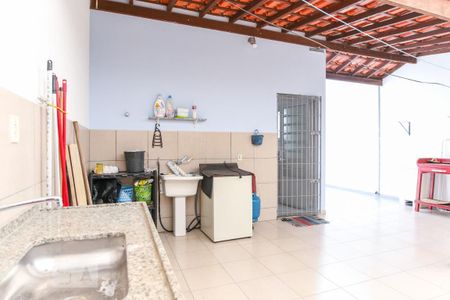Casa para alugar com 90m², 2 quartos e 4 vagasLavanderia