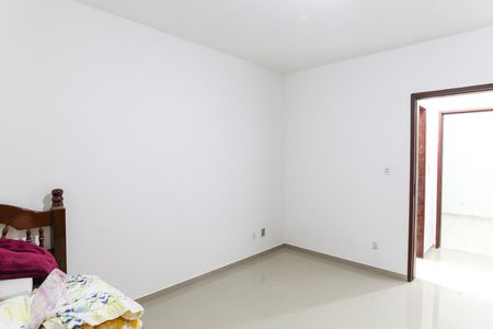 Casa para alugar com 90m², 2 quartos e 4 vagasQuarto 1