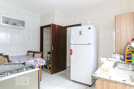 Casa para alugar com 90m², 2 quartos e 4 vagasCozinha