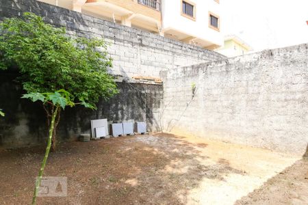 Casa para alugar com 90m², 2 quartos e 4 vagasQuintal