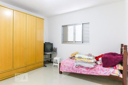 Casa para alugar com 90m², 2 quartos e 4 vagasQuarto 1