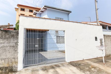 Casa para alugar com 90m², 2 quartos e 4 vagasFachada